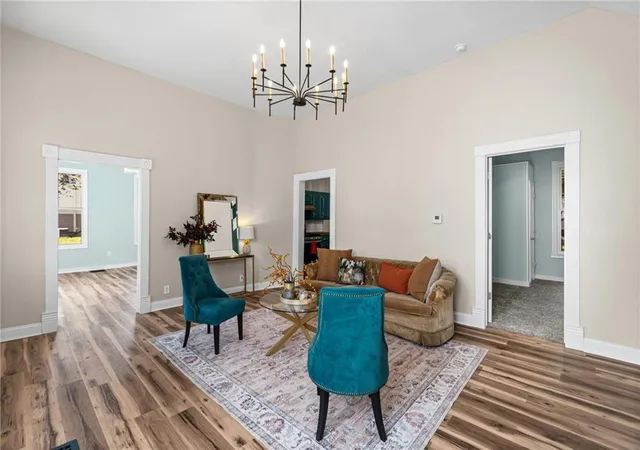 Photo 4 of Single family home for sale at 304 W Royle St, Richmond, MO 64085 | MLS# 2645958 | Listing updated on 2026-10-10