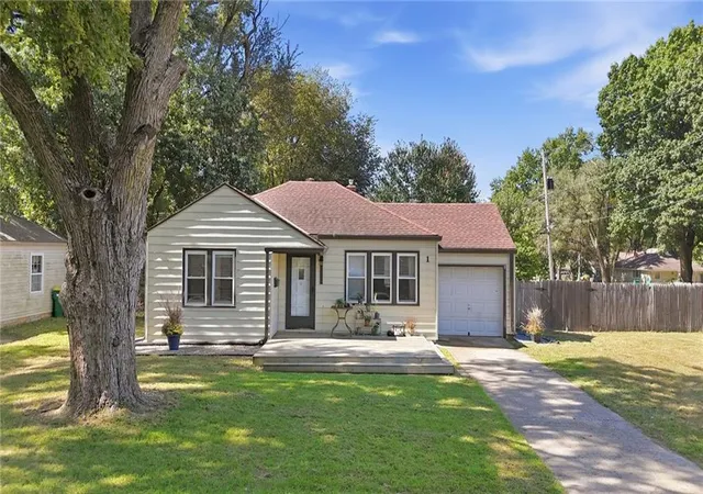 Photo 2 of Single family home for sale at 1000 S 57 Street, Kansas City, KS 66106 | MLS# 2645961 | Listing updated on 2026-10-09