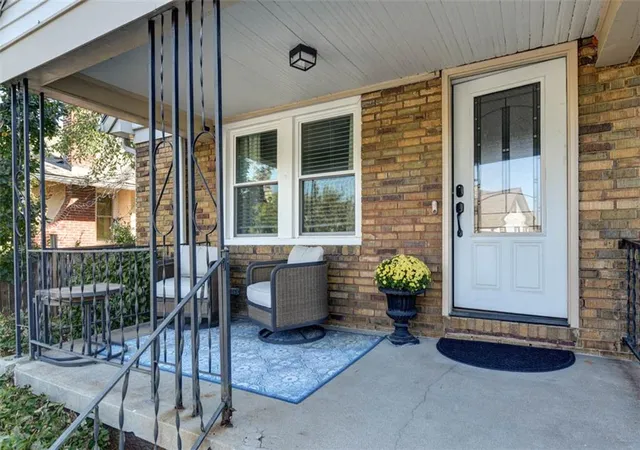 Photo 2 of Single family home for sale at 4633 Wyoming St, Kansas City, MO 64112 | MLS# 2645968 | Listing updated on 2026-10-16