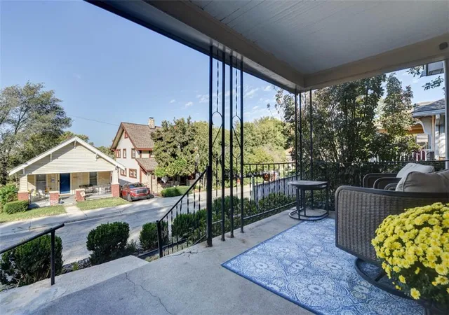 Photo 3 of Single family home for sale at 4633 Wyoming St, Kansas City, MO 64112 | MLS# 2645968 | Listing updated on 2026-10-16