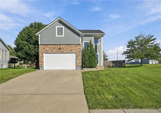 Single family home for sale at 16917 Cross Crk Dr, Belton, MO 64012 | MLS# 2645970