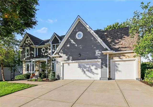Photo 4 of Single family home for sale at 14104 Kessler St, Overland Park, KS 66221 | MLS# 2645974 | Listing updated on 2026-10-08