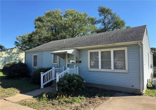 Photo 1 of Single family home for sale at 1401 NE 67th Terrace, Kansas City, MO 64118 | MLS# 2645984 | Listing updated on 2026-10-09