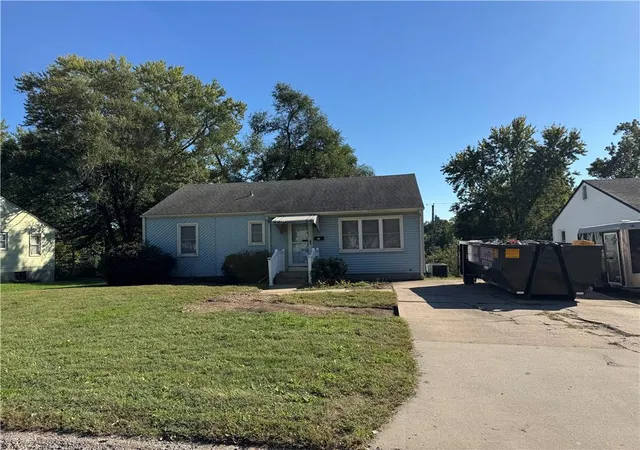 Photo 2 of Single family home for sale at 1401 NE 67th Terrace, Kansas City, MO 64118 | MLS# 2645984 | Listing updated on 2026-10-09