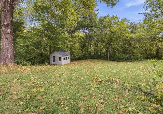 Photo 4 of Single family home for sale at 6503 River Rd, Pleasant Valley, MO 64068 | MLS# 2645988 | Listing updated on 2026-10-19