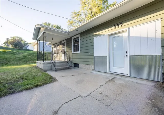 Photo 3 of Single family home for sale at 603 Snowden Dr, Rock Port, MO 64482 | MLS# 2645999 | Listing updated on 2026-10-08