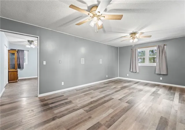Photo 4 of Single family home for sale at 10417 NE Jones Rd, Cameron, MO 64429 | MLS# 2646007 | Listing updated on 2026-10-08