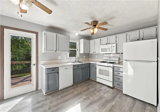 Photo 4 of Sale Pending at 5523 N Poe St, Kansas City, MO 64119 | MLS# 2646011 | Listing updated on 2026-10-25