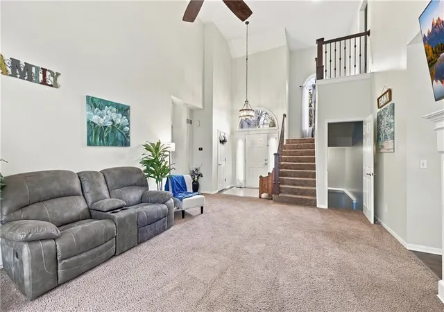 Photo 2 of Single family home for sale at 517 Garnet Ln, Lee's Summit, MO 64064 | MLS# 2646015 | Listing updated on 2026-10-30