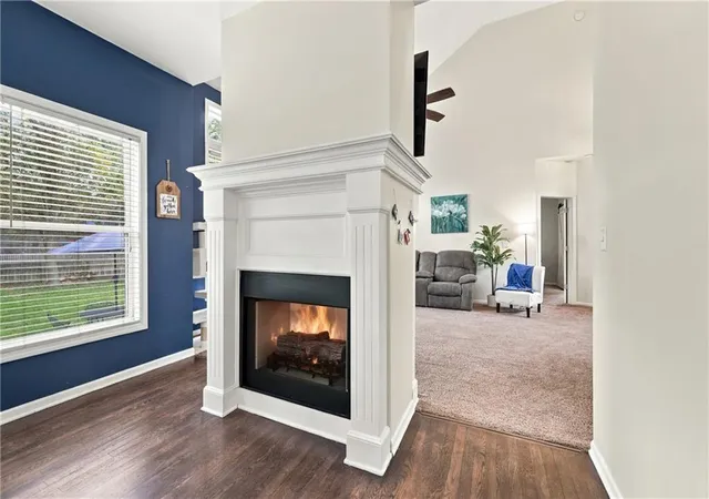Photo 3 of Single family home for sale at 517 Garnet Ln, Lee's Summit, MO 64064 | MLS# 2646015 | Listing updated on 2026-10-30