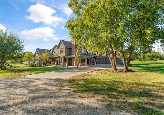 Photo 2 of Mansion for sale at 20540 Pflumm Rd, Bucyrus, KS 66013 | MLS# 2646029 | Listing updated on 2026-10-09