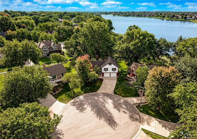 Photo 1 of Single family home for sale at 4085 Normandy Dr, Lees Summit, MO 64082 | MLS# 2646035 | Listing updated on 2026-10-09