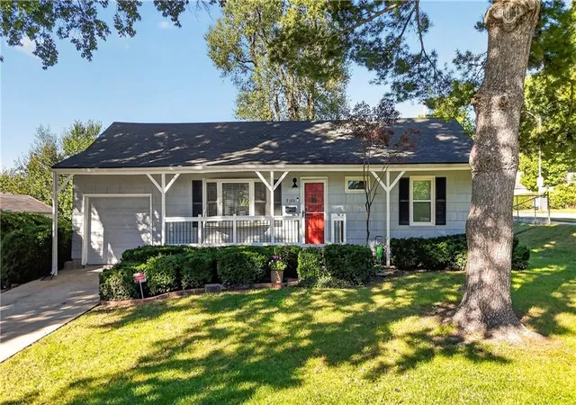 Photo 2 of Single family home for sale at 7100 Horton St, Overland Park, KS 66204 | MLS# 2646039 | Listing updated on 2026-10-08