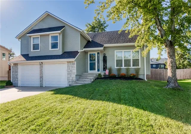 Photo 1 of Single family home for sale at 1133 E Butterfield Pl, Olathe, KS 66062 | MLS# 2646040 | Listing updated on 2026-10-09