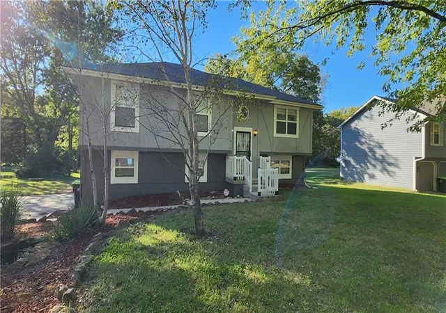 Single family home for sale at 16010 Eastern Ave, Belton, MO 64012 | MLS# 2646048