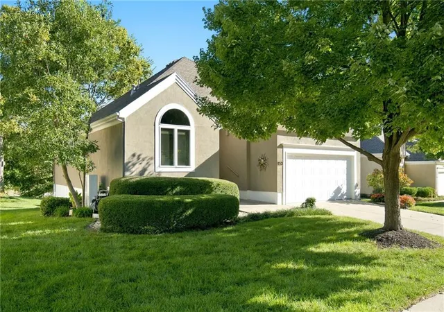 Photo 3 of Single family home for sale at 624 W 131 Terrace, Kansas City, MO 64145 | MLS# 2646051 | Listing updated on 2026-10-09