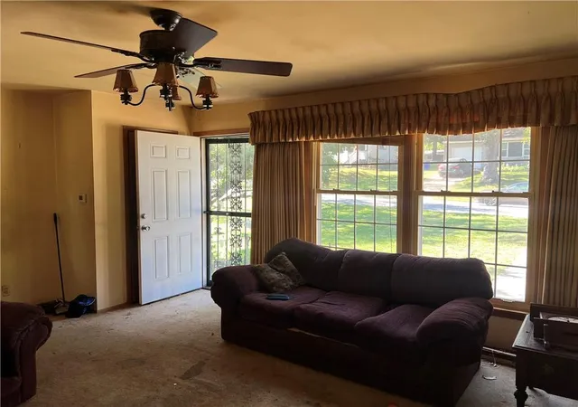 Photo 3 of Sale Pending at 6001 N Michigan Pl, Kansas City, MO 64118 | MLS# 2646058 | Listing updated on 2026-10-16