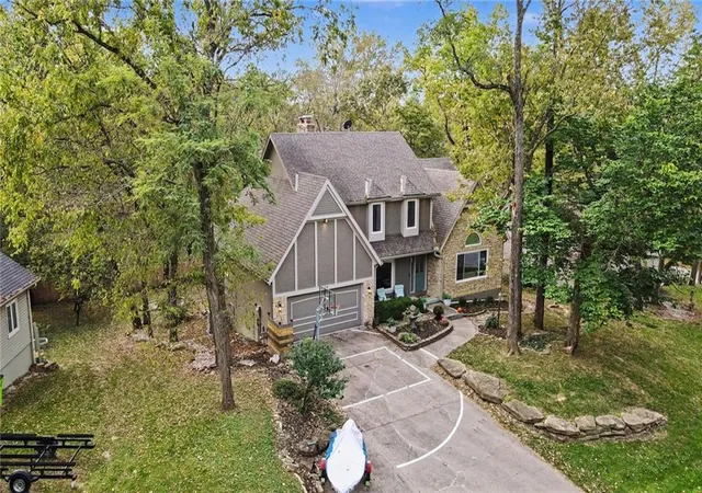 Photo 1 of Single family home for sale at 8228 Nw Weatherby Dr, Kansas City, MO 64152 | MLS# 2646064 | Listing updated on 2026-10-15