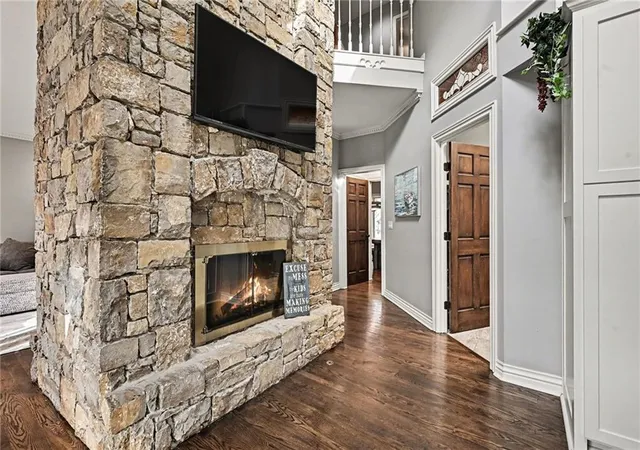 Photo 2 of Single family home for sale at 8228 Nw Weatherby Dr, Kansas City, MO 64152 | MLS# 2646064 | Listing updated on 2026-10-15