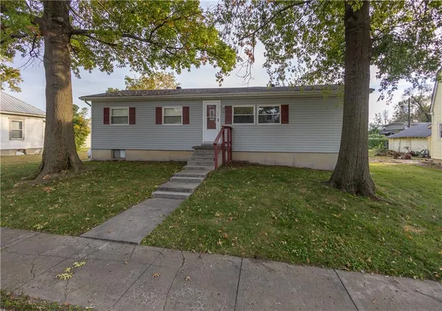 Photo 1 of Single family home for sale at 411 W Pine St, Orrick, MO 64077 | MLS# 2646067 | Listing updated on 2026-10-27