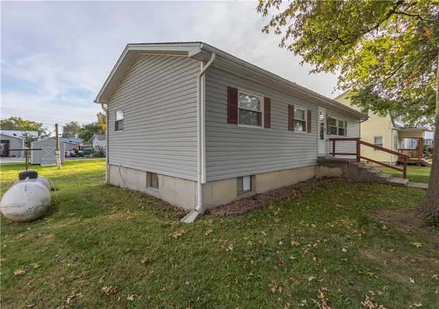Photo 2 of Single family home for sale at 411 W Pine St, Orrick, MO 64077 | MLS# 2646067 | Listing updated on 2026-10-27