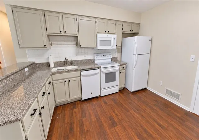 Photo 3 of Single family home for sale at 1912 W 139th Street, Overland Park, KS 66224 | MLS# 2646074 | Listing updated on 2026-10-10