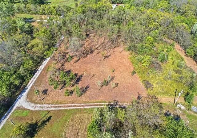 Photo 2 of Sale Pending at 1841 Nw 565th Road, Kingsville, MO 64061 | MLS# 2646076 | Listing updated on 2026-10-15