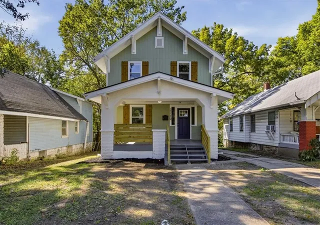 Photo 1 of Single family home for sale at 3710 Agnes Ave, Kansas City, MO 64128 | MLS# 2646078 | Listing updated on 2026-10-08