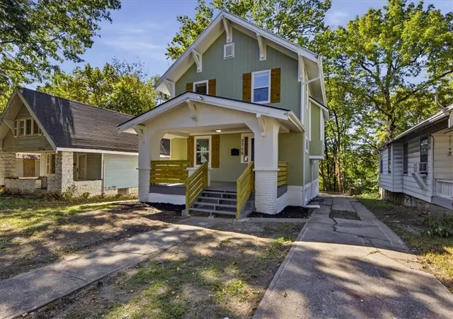 Photo 2 of Single family home for sale at 3710 Agnes Ave, Kansas City, MO 64128 | MLS# 2646078 | Listing updated on 2026-10-08