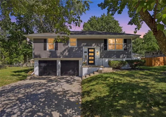 Photo 1 of Single family home for sale at 205 Sw Kingscross Rd, Blue Springs, MO 64014 | MLS# 2646083 | Listing updated on 2026-10-11