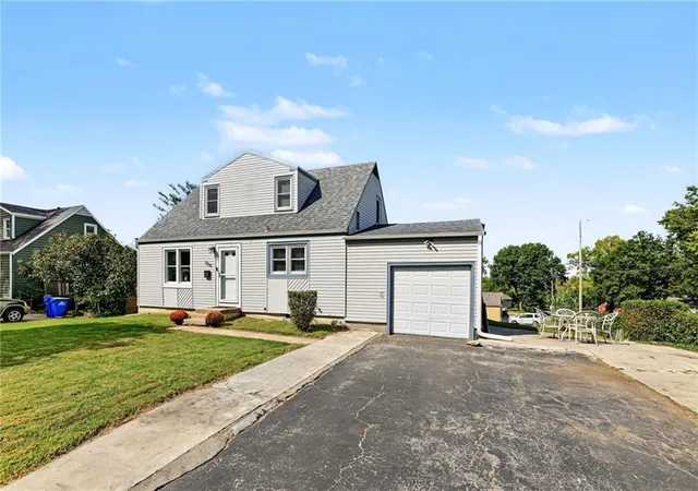 Photo 3 of Single family home for sale at 6210 E 149th Terrace, Grandview, MO 64030 | MLS# 2646085 | Listing updated on 2026-10-10