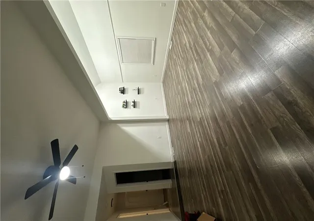 Photo 3 of Single family home for sale at 929 E Walnut St, Independence, MO 64050 | MLS# 2646086 | Listing updated on 2026-10-10