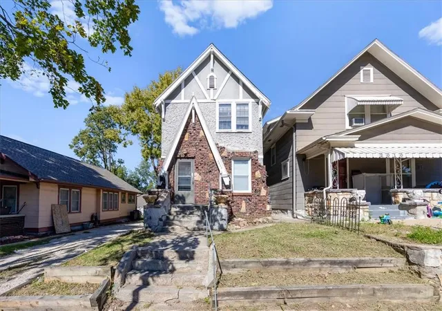 Photo 1 of Single family home for sale at 2012 Grandview Blvd, Kansas City, KS 66102 | MLS# 2646088 | Listing updated on 2026-10-08