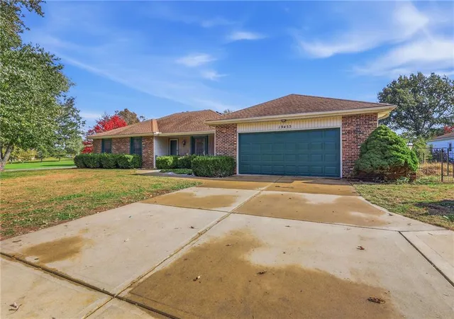Photo 1 of Single family home for sale at 19455 Metcalf Ave, Stilwell, KS 66085 | MLS# 2646089 | Listing updated on 2026-10-29