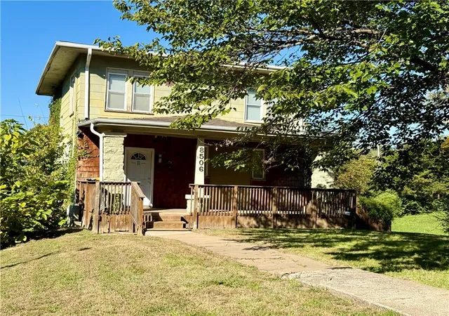 Single family home for sale at 8506 Highland Ave, Kansas City, MO 64131 | MLS# 2646095