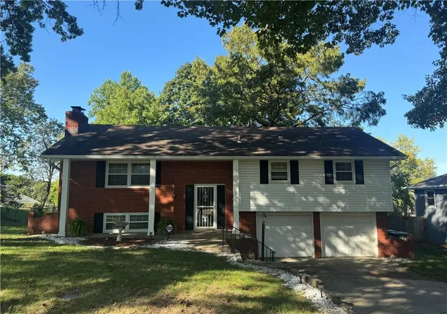 Single family home for sale at 8916 E 57th Street, Raytown, MO 64133 | MLS# 2646099