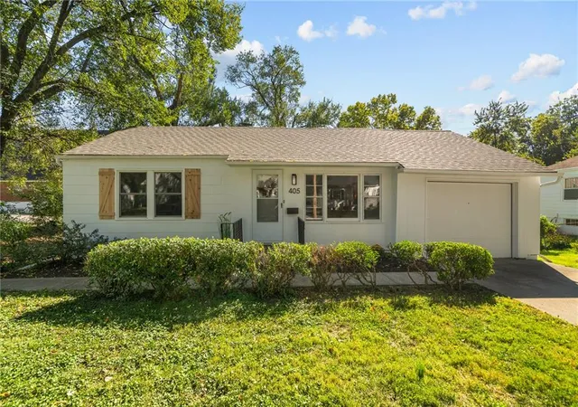 Photo 1 of Single family home for sale at 405 W 86th Terrace, Kansas City, MO 64114 | MLS# 2646102 | Listing updated on 2026-10-08