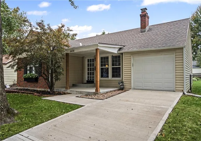 Photo 1 of Single family home for sale at 8018 Belleview Ave, Kansas City, MO 64114 | MLS# 2646103 | Listing updated on 2026-10-22