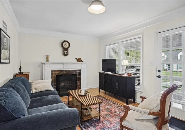 Photo 3 of Single family home for sale at 8018 Belleview Ave, Kansas City, MO 64114 | MLS# 2646103 | Listing updated on 2026-10-22