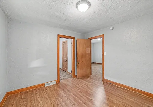 Photo 4 of Multi family home for sale at 426 Wabash Ave, Kansas City, MO 64124 | MLS# 2646108 | Listing updated on 2026-10-09