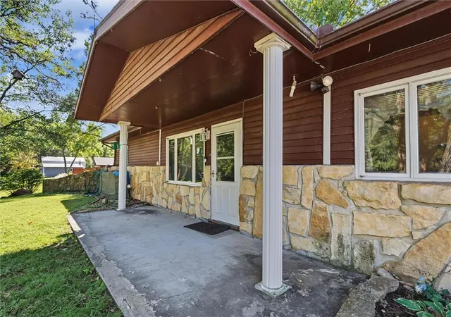 Photo 3 of Single family home for sale at 426 Halderman St, Lecompton, KS 66050 | MLS# 2646114 | Listing updated on 2026-10-08