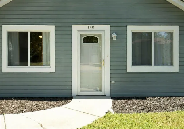 Photo 3 of Single family home for sale at 440 N Pine St, Olathe, KS 66061 | MLS# 2646115 | Listing updated on 2026-10-09