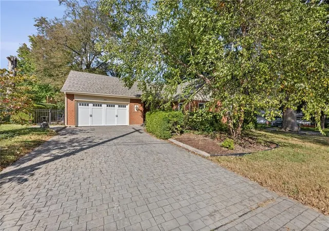 Photo 3 of Single family home for sale at 13410 E 51st Street, Kansas City, MO 64133 | MLS# 2646127 | Listing updated on 2026-10-15