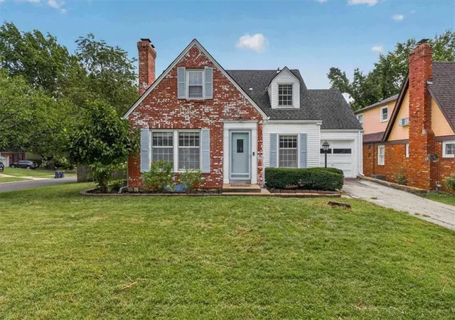 Photo 1 of Single family home for sale at 6641 Cherry St, Kansas City, MO 64131 | MLS# 2646130 | Listing updated on 2026-10-08