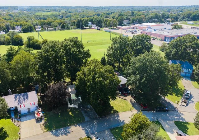 Photo 2 of Sale Pending at 118 South 3rd Ct, Lansing, KS 66043 | MLS# 2646136 | Listing updated on 2026-10-08