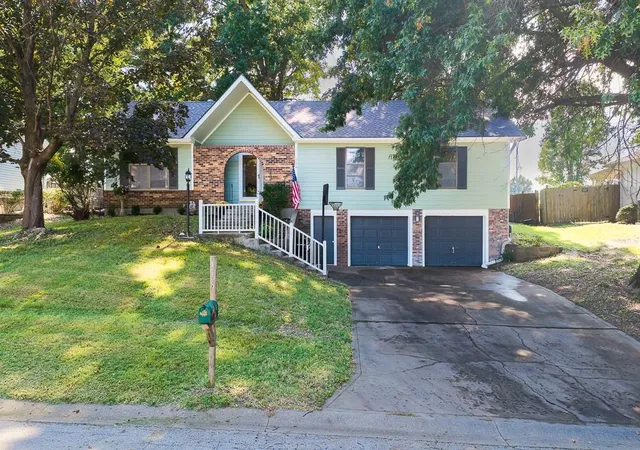 Photo 3 of Sale Pending at 118 South 3rd Ct, Lansing, KS 66043 | MLS# 2646136 | Listing updated on 2026-10-08
