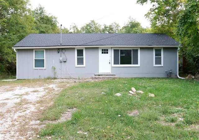 Single family home for sale at 5231 N Merrimac Ave, Kansas City, MO 64151 | MLS# 2646139