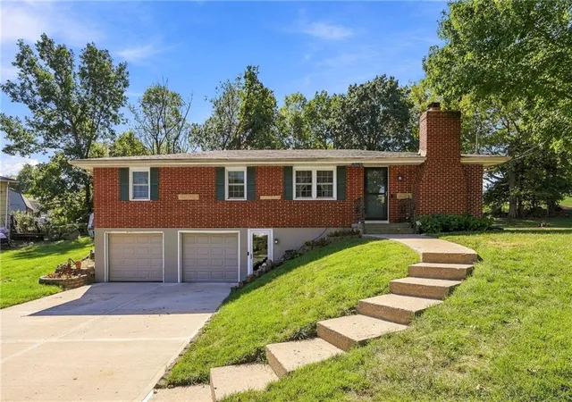 Single family home for sale at 363 E Lowell St, Kansas City, MO 64119 | MLS# 2646145