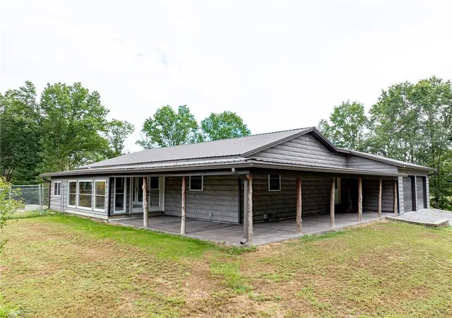 Photo 3 of Single family home for sale at 57989 Flint Hl Rd, New London, MO 63459 | MLS# 2646146 | Listing updated on 2026-10-09