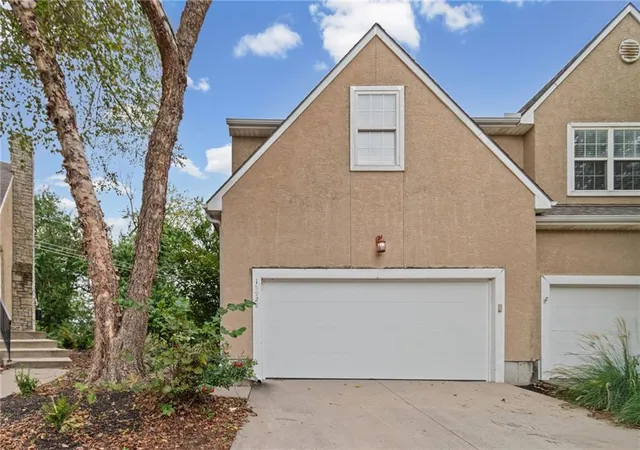 Photo 2 of Multi family home for sale at 15926/15928 W 91st Terrace, Lenexa, KS 66219 | MLS# 2646150 | Listing updated on 2026-10-19